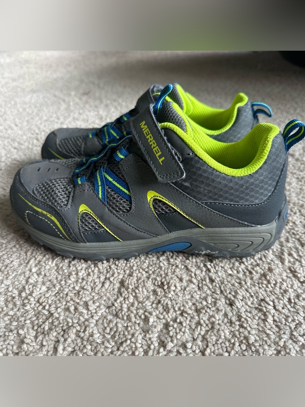 Kids Grey Blue Neon Outdoor Sneakers - MERRELL Trail Chaser size 4m big kid